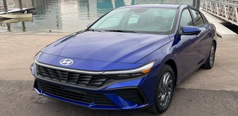 Hyundai Elantra 2024