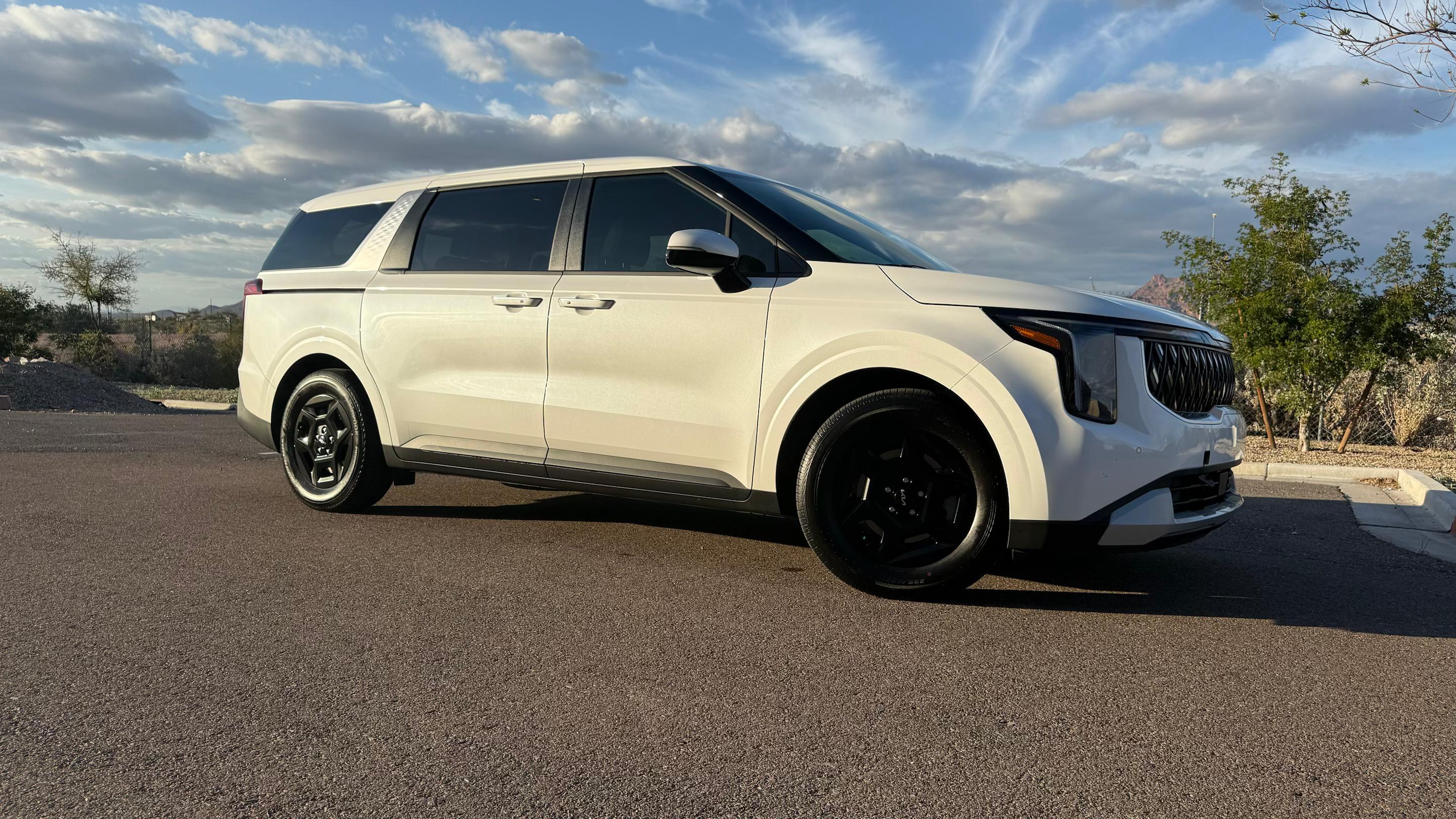 Kia Carnival 2026 in Mesa, AZ