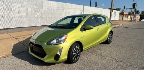 Toyota Prius c 2016