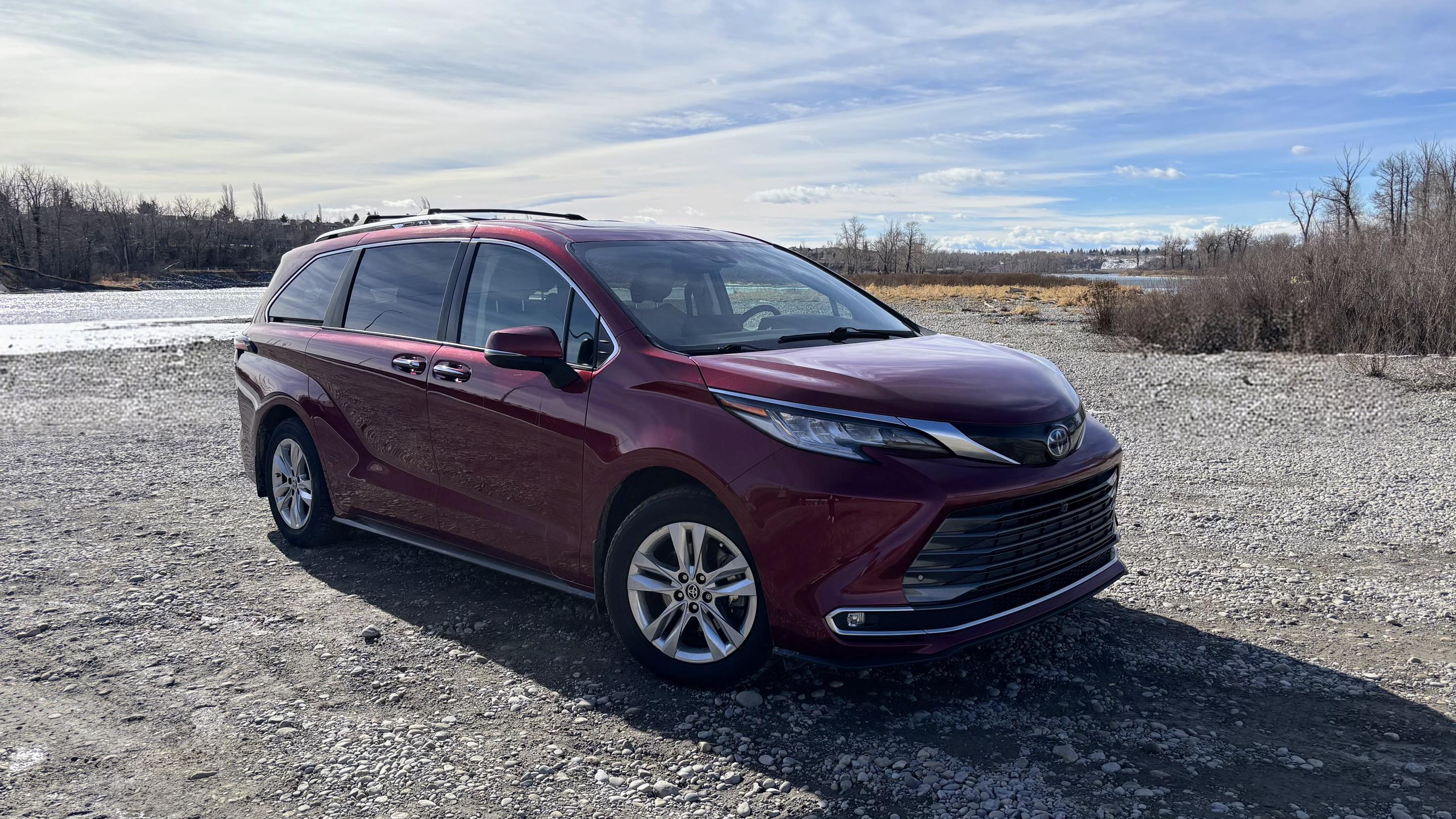 Toyota Sienna 2022 in Calgary, AB