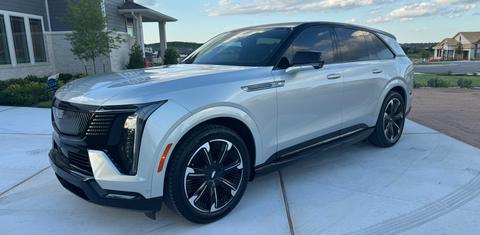 Cadillac Escalade IQ 2025