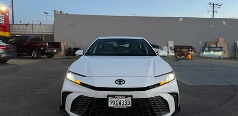 Toyota Camry Hybrid 2026