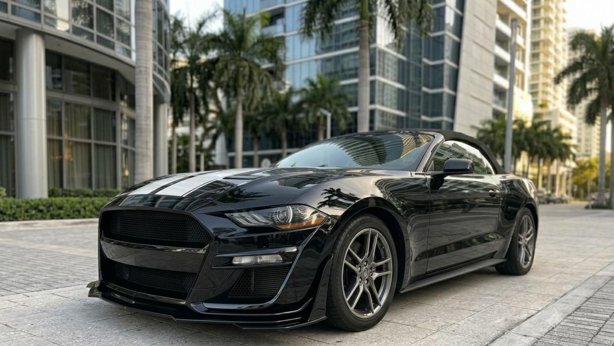 Ford Mustang 2022 in Miami, FL