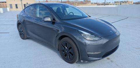 Tesla Model Y 2024