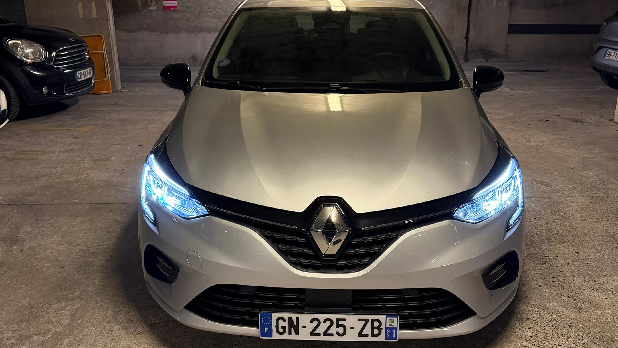 Renault CLIO V 2023 à Clichy