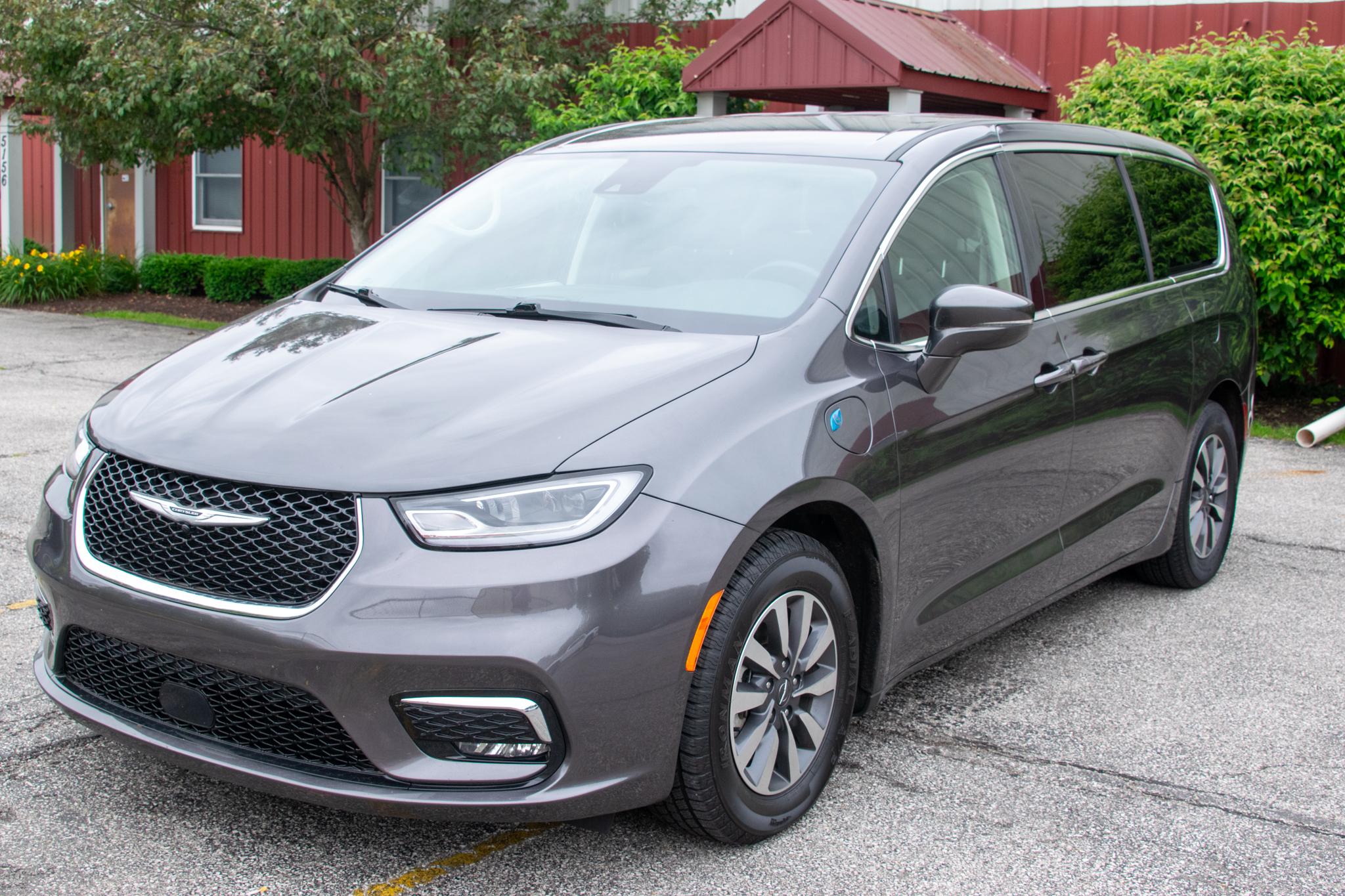 Chrysler Pacifica 2022 in 