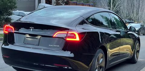 Tesla Model 3 2022