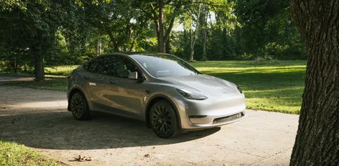 Tesla Model Y 2024