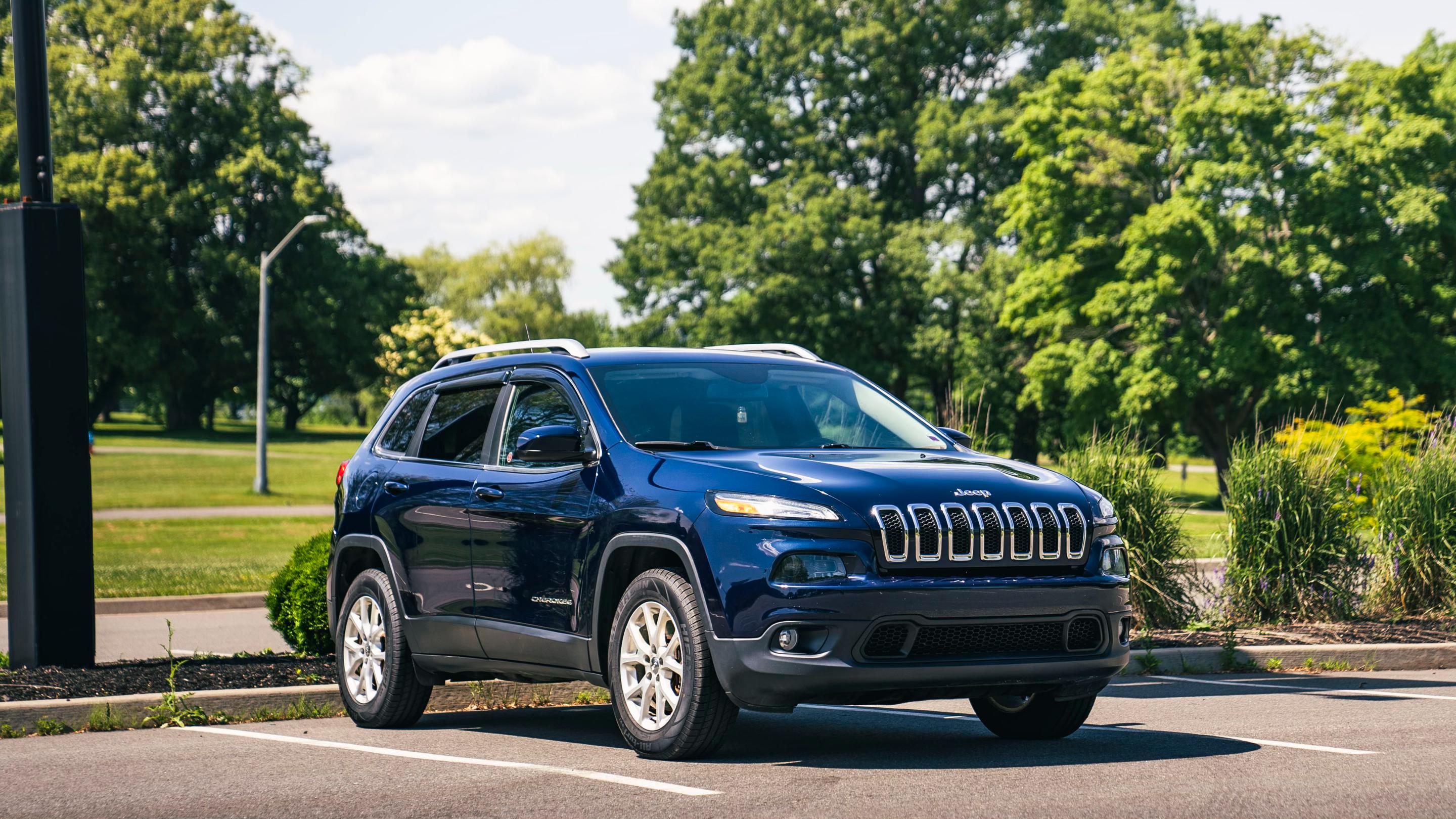 Jeep Cherokee 2015 in Fredericton, NB