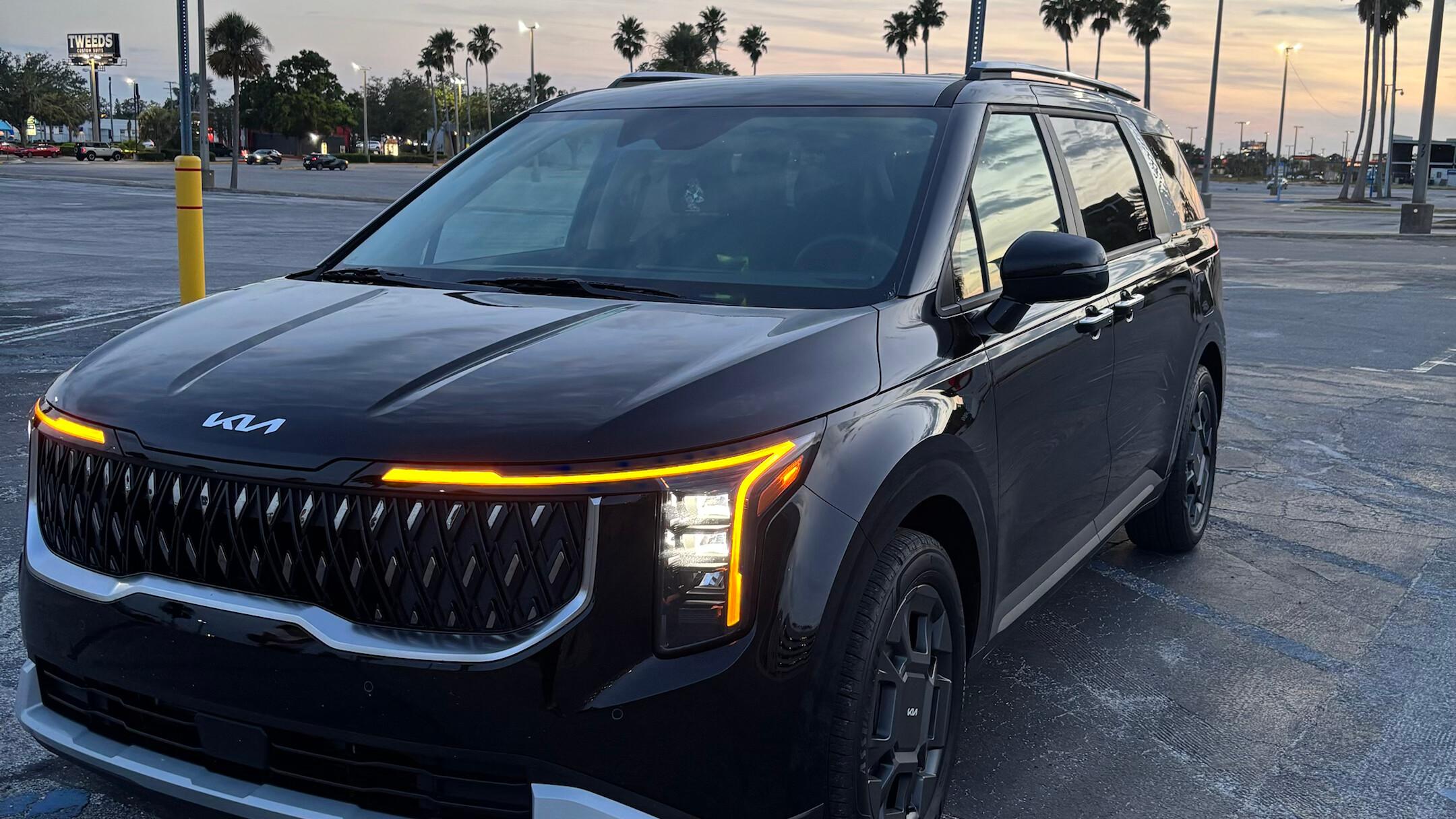 Kia Carnival Hybrid 2025 in Sarasota, FL