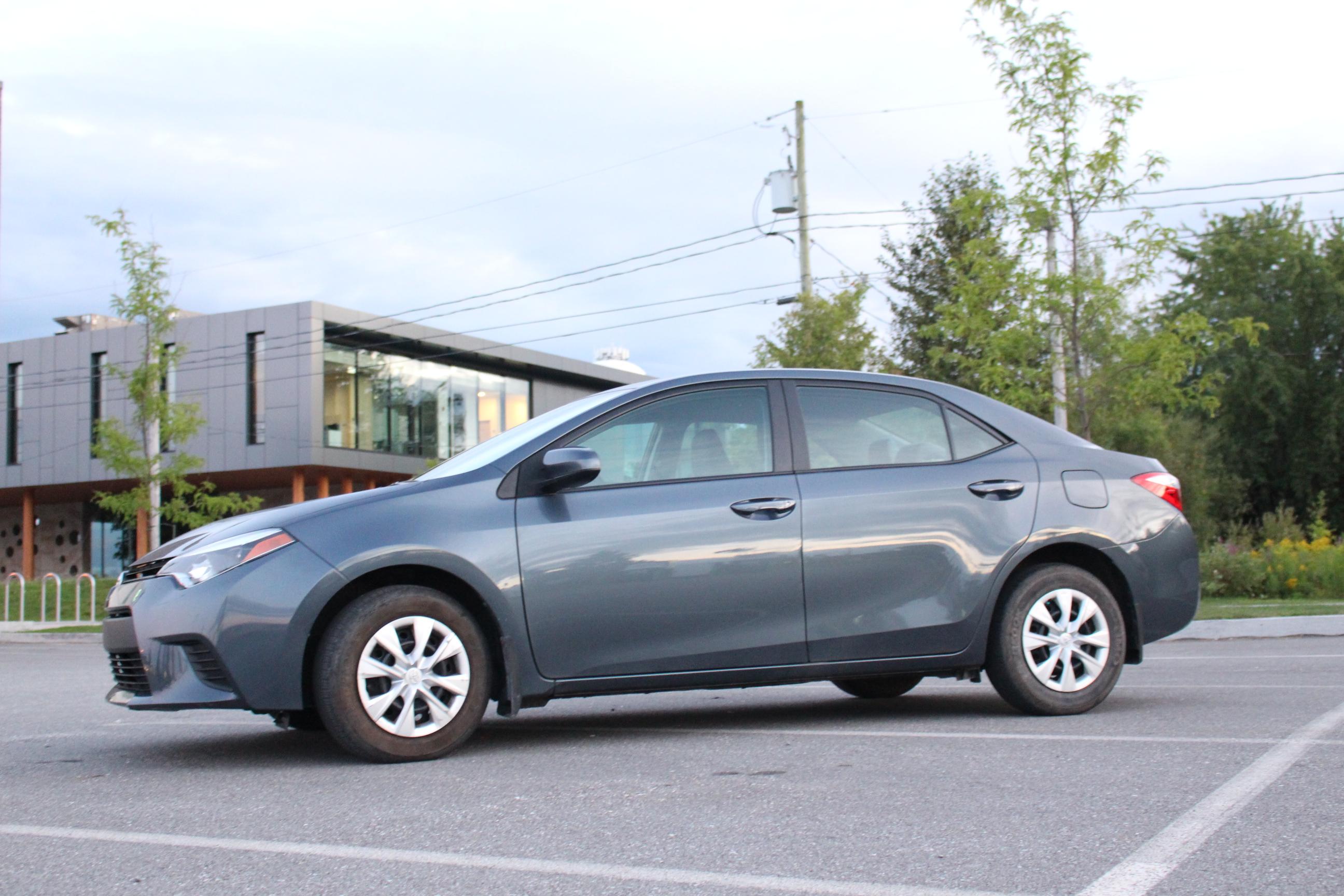 Toyota Corolla 2015 in Sherbrooke, QC