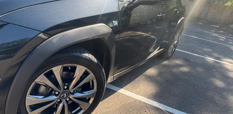 Lexus UX 2021