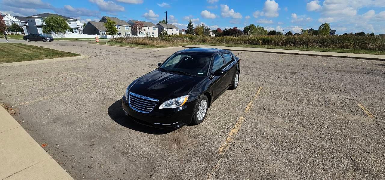 Chrysler 200 2013 in East Lansing, MI
