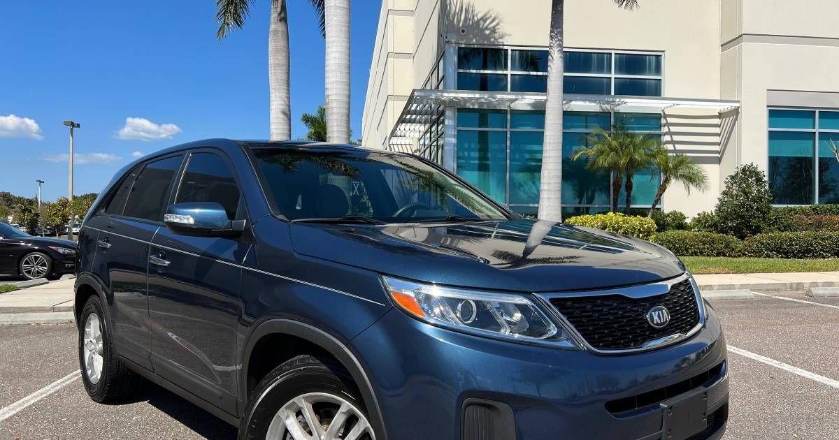 Kia Sorento 2014 rental in Largo, FL by Ozren L. Turo