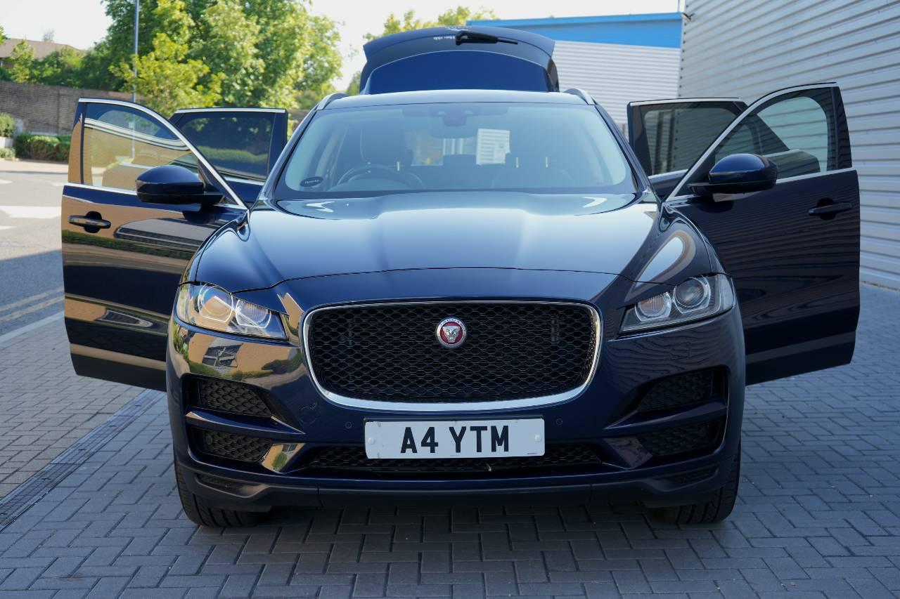 Jaguar F-PACE 2020 in London