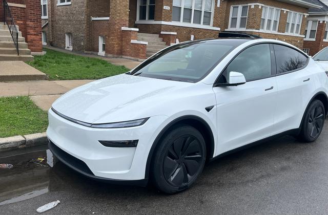 2026 Tesla Model Y Model Y