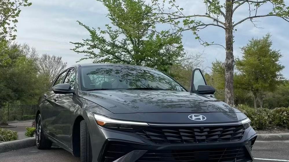 Hyundai Elantra 2024 in Gainesville, FL