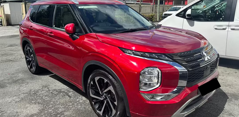 Mitsubishi OUTLANDER 2023