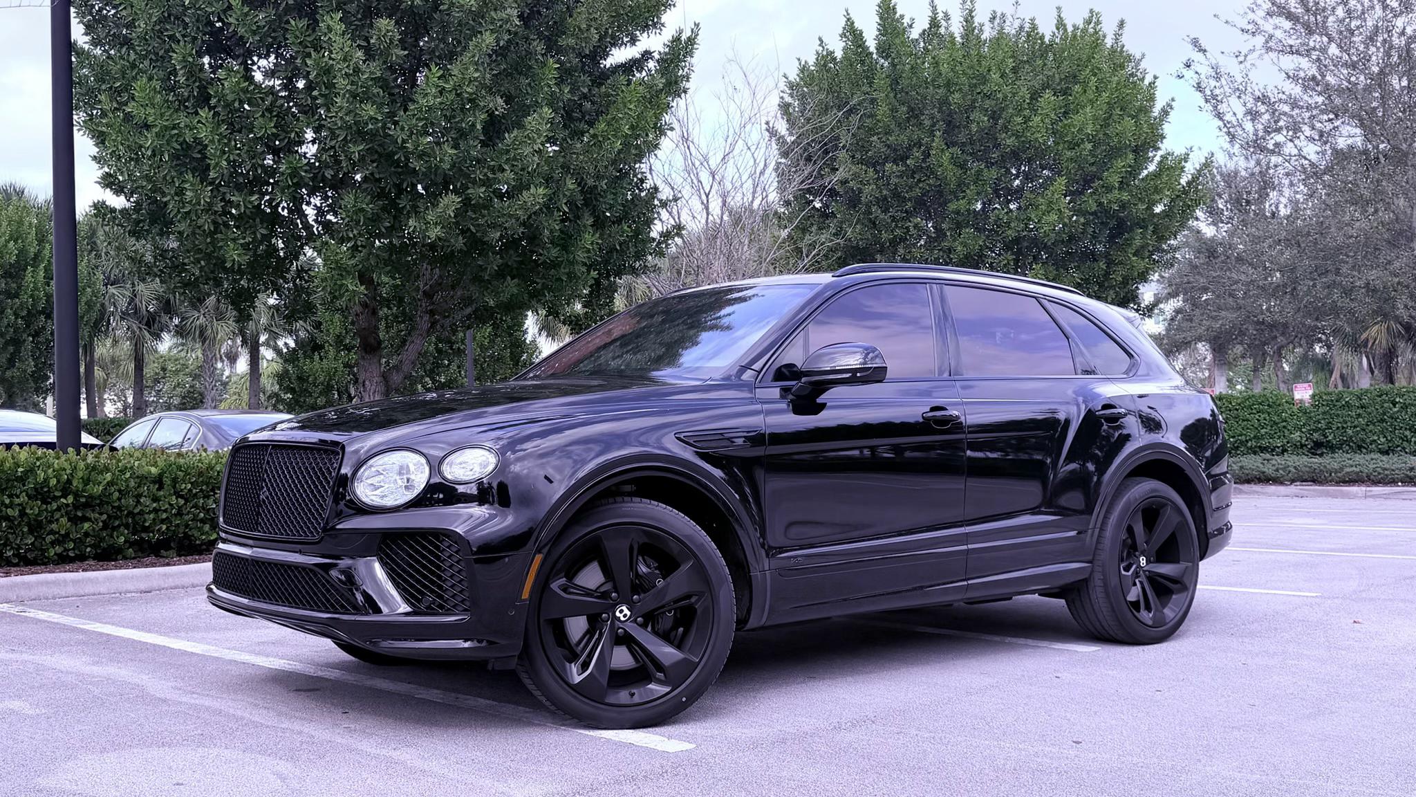 Bentley Bentayga 2022 in 