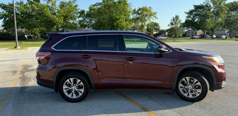 Toyota Highlander 2015 rental in Chicago, IL by Luxella R. | Turo