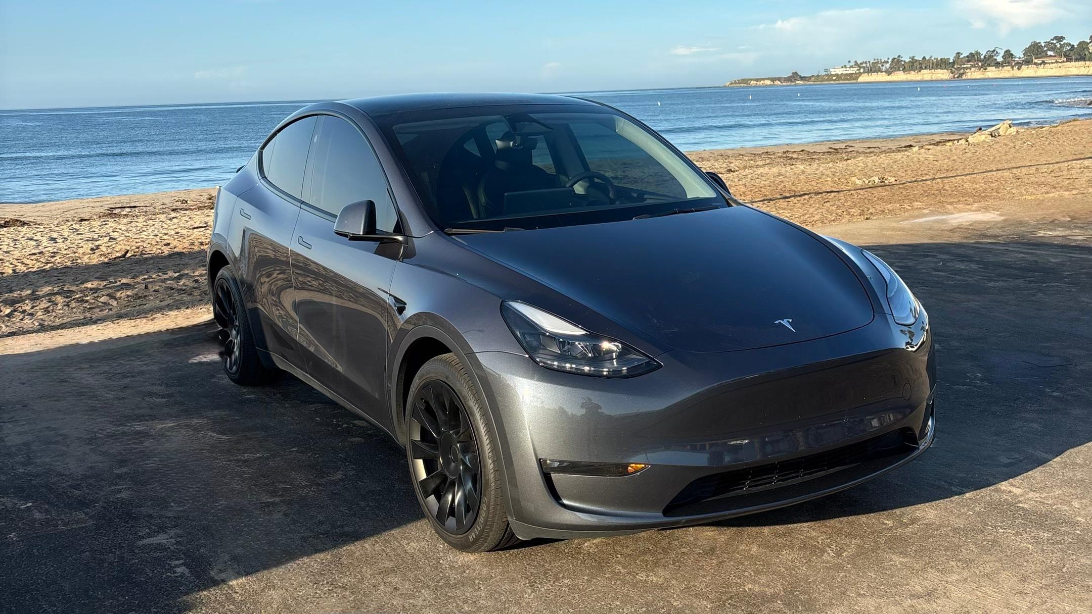 Tesla Model Y 2023 in 