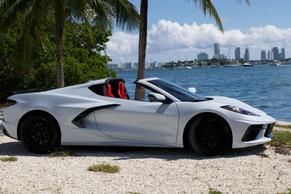 Chevrolet Corvette 2024 in Miami