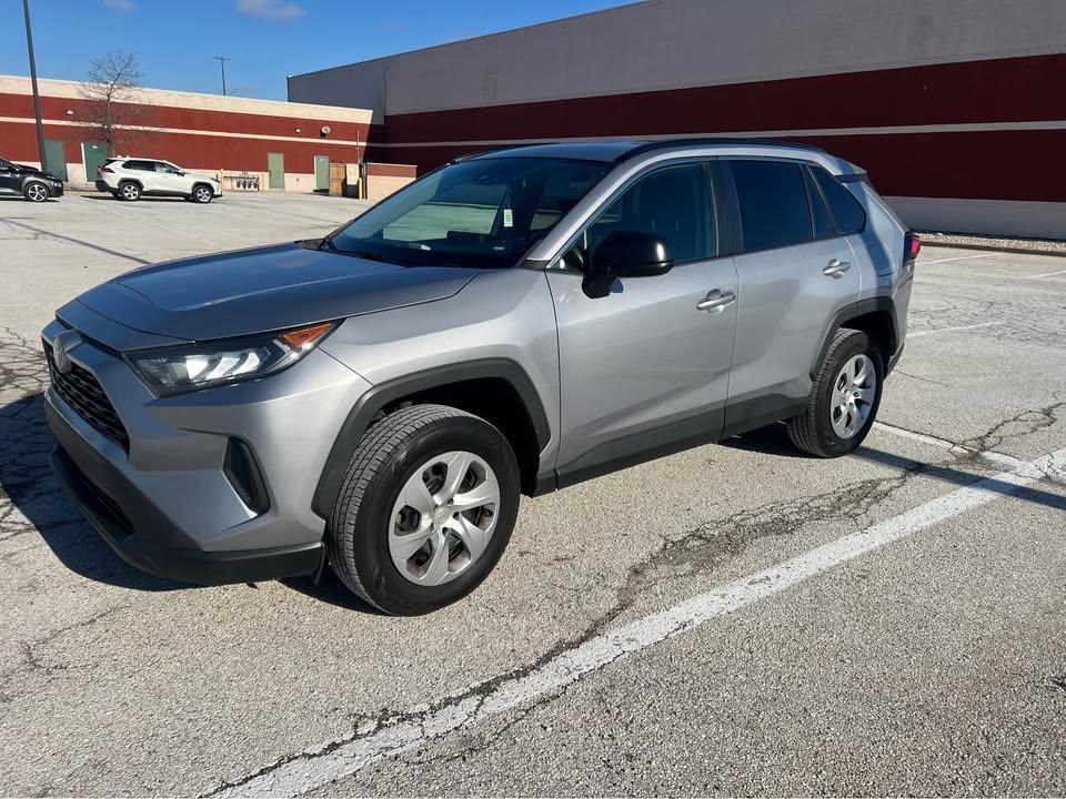 Toyota RAV4 Hybrid 2021 in Hampshire, IL