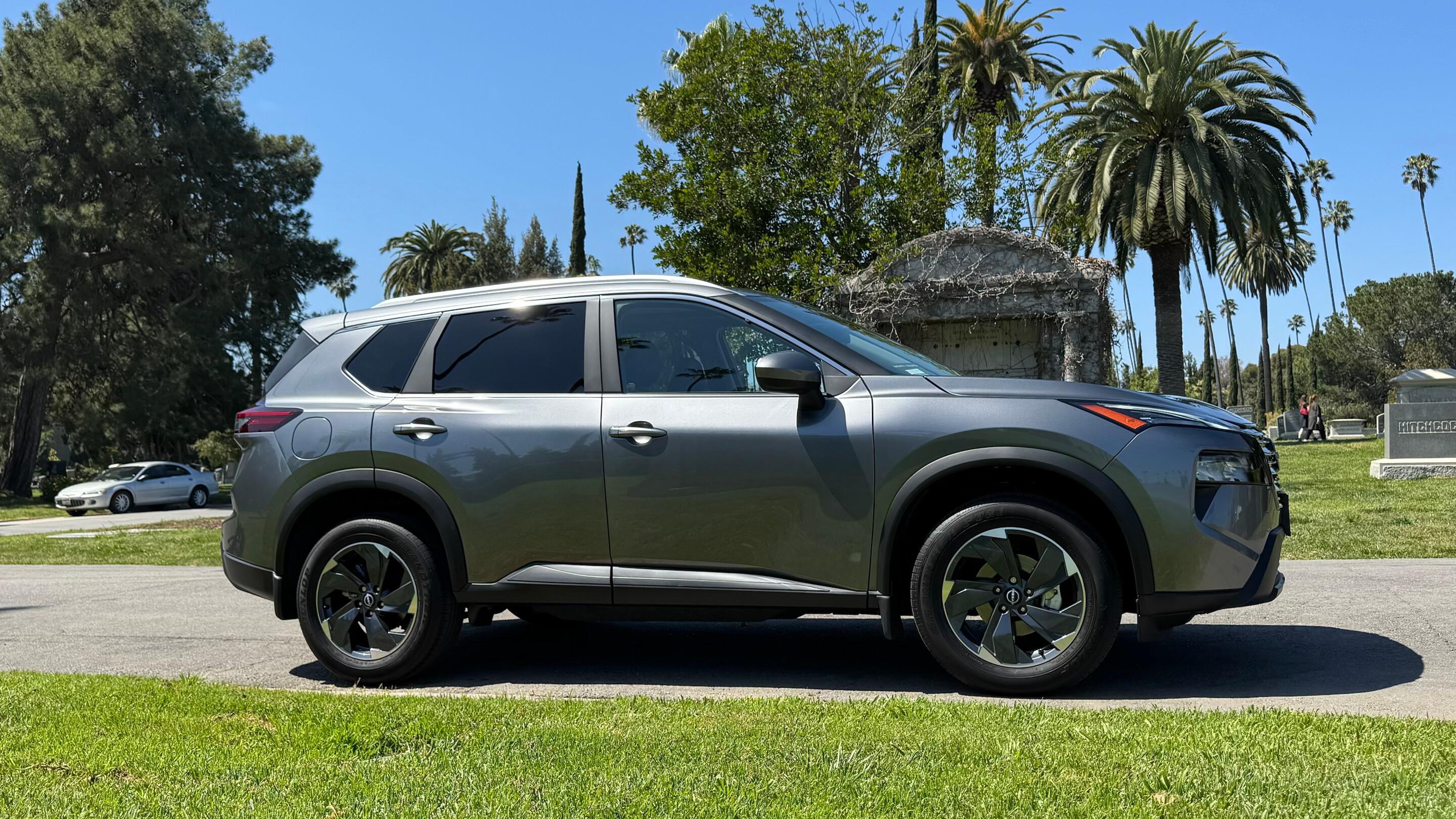 Nissan Rogue 2025 in Los Angeles, CA