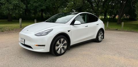 Tesla Model Y 2023