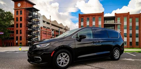 Chrysler Pacifica 2023