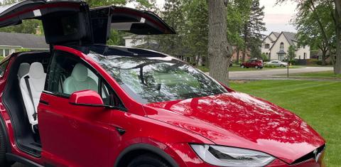 Tesla Model X 2022