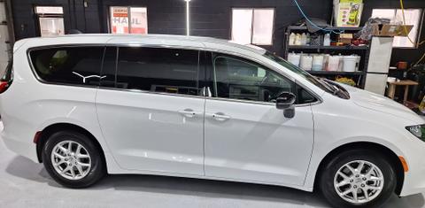 Chrysler Grand Caravan 2024