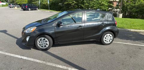 Toyota Prius c 2016