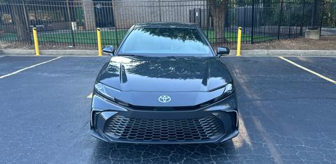 Toyota Camry Hybrid 2026