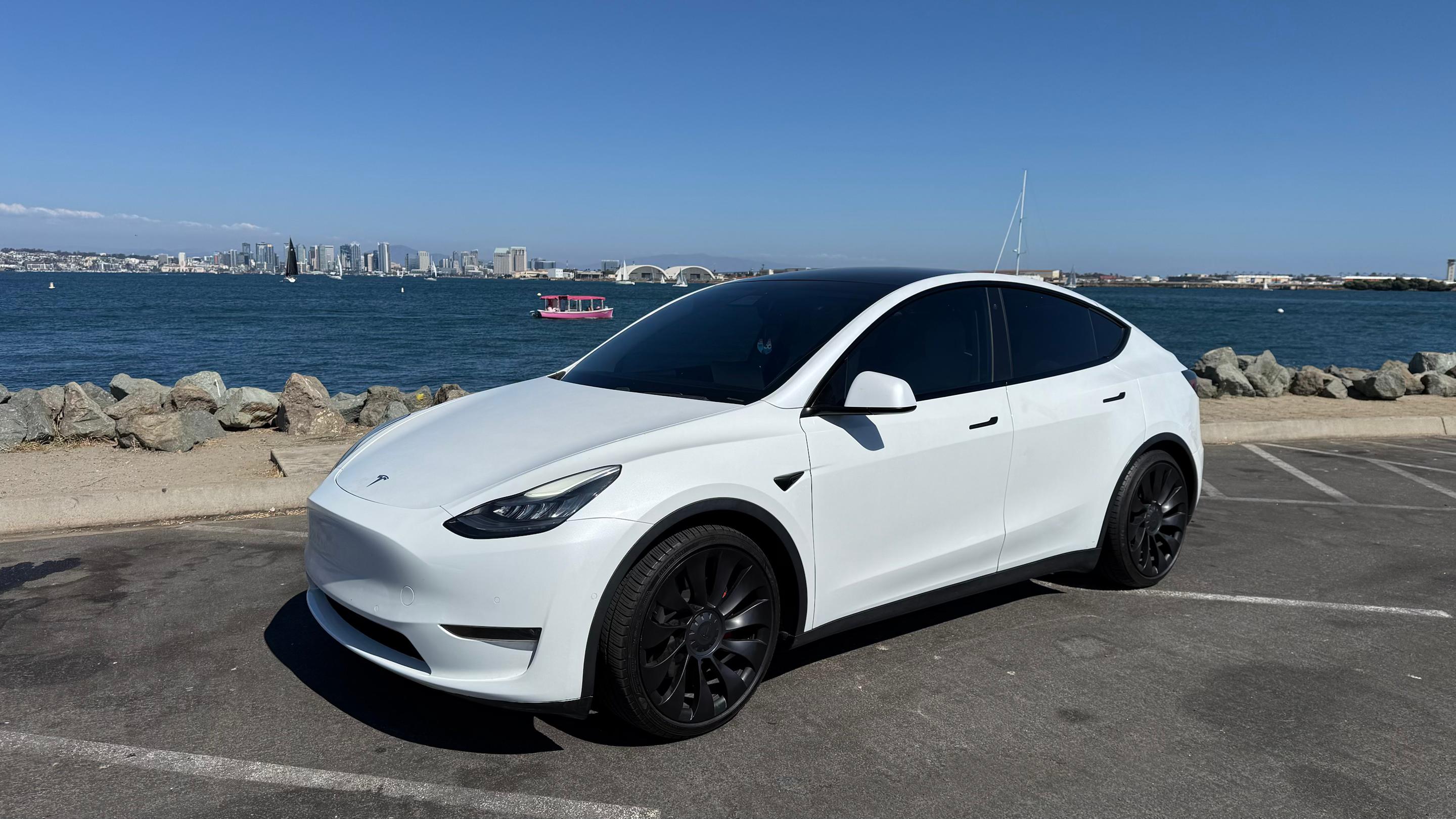 Tesla Model Y 2020 in National City, CA