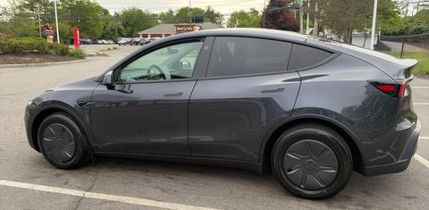 Tesla Model Y 2026