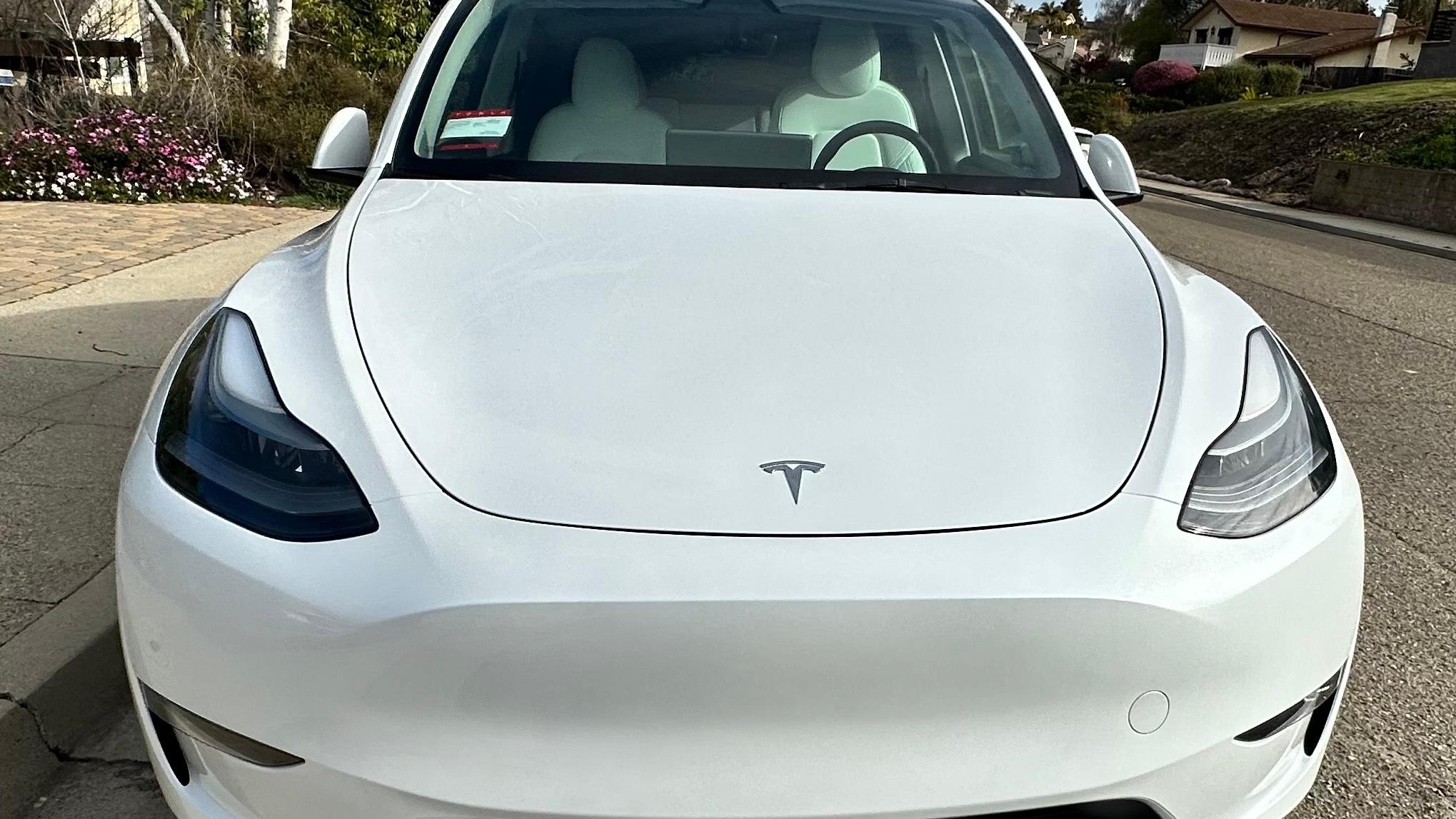 Tesla Model Y 2023 in Pismo Beach, CA
