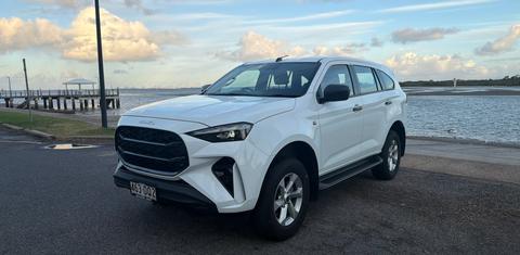 Isuzu MU-X 2025