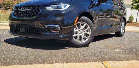 Chrysler Pacifica 2023