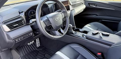 Toyota Camry Hybrid 2025