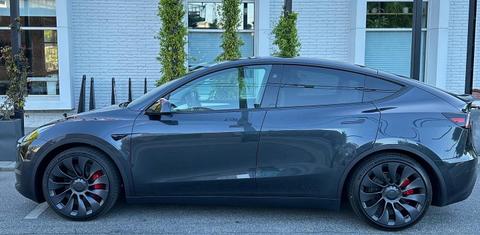 Tesla Model Y 2024