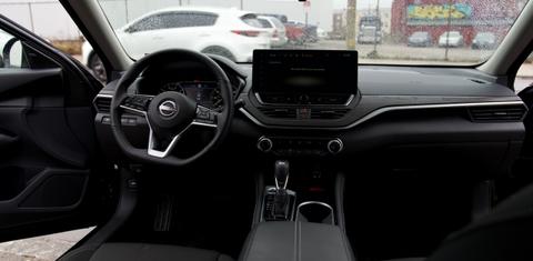 Nissan Altima 2023