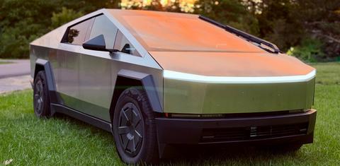 Tesla Cybertruck 2025