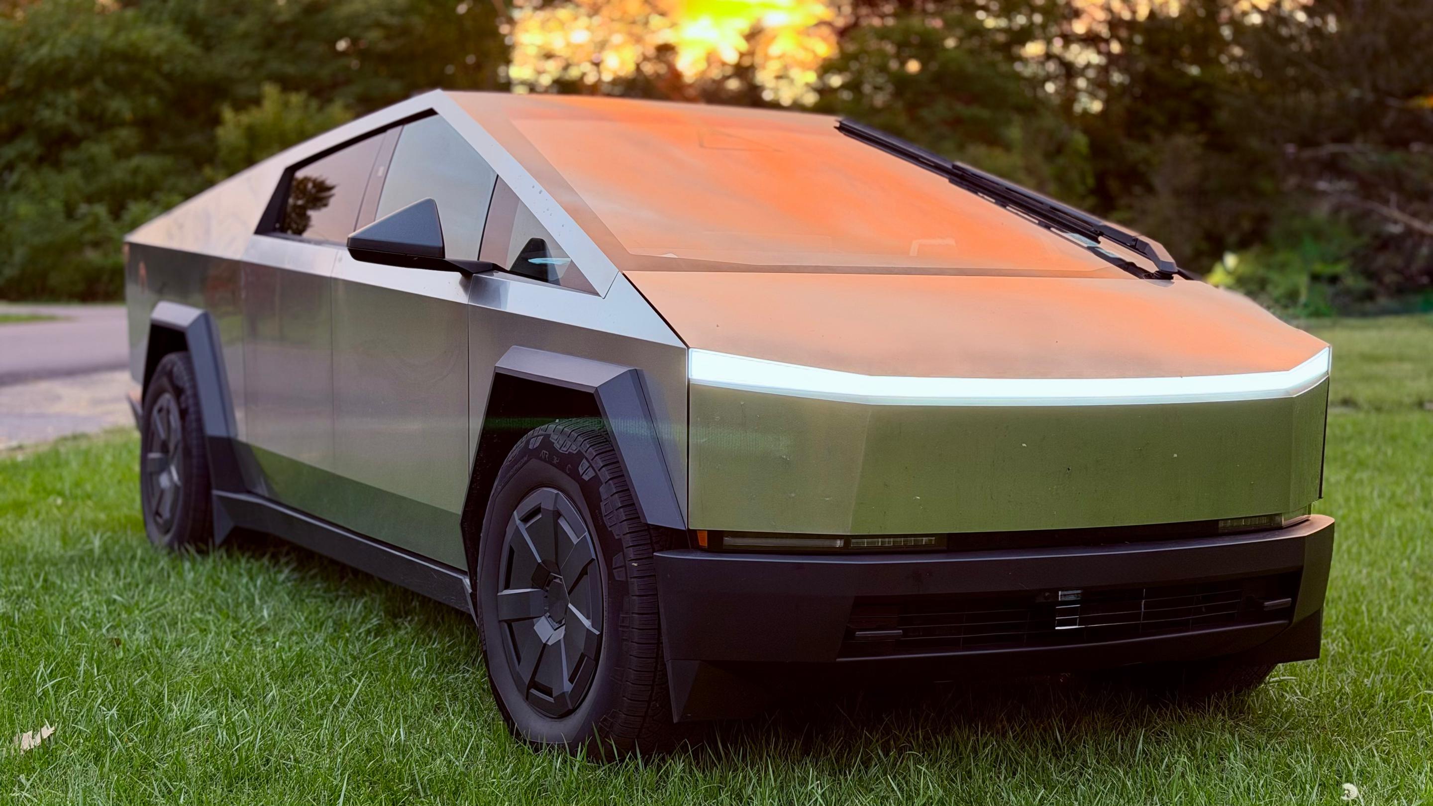 Tesla Cybertruck 2025 in Oswego, NY