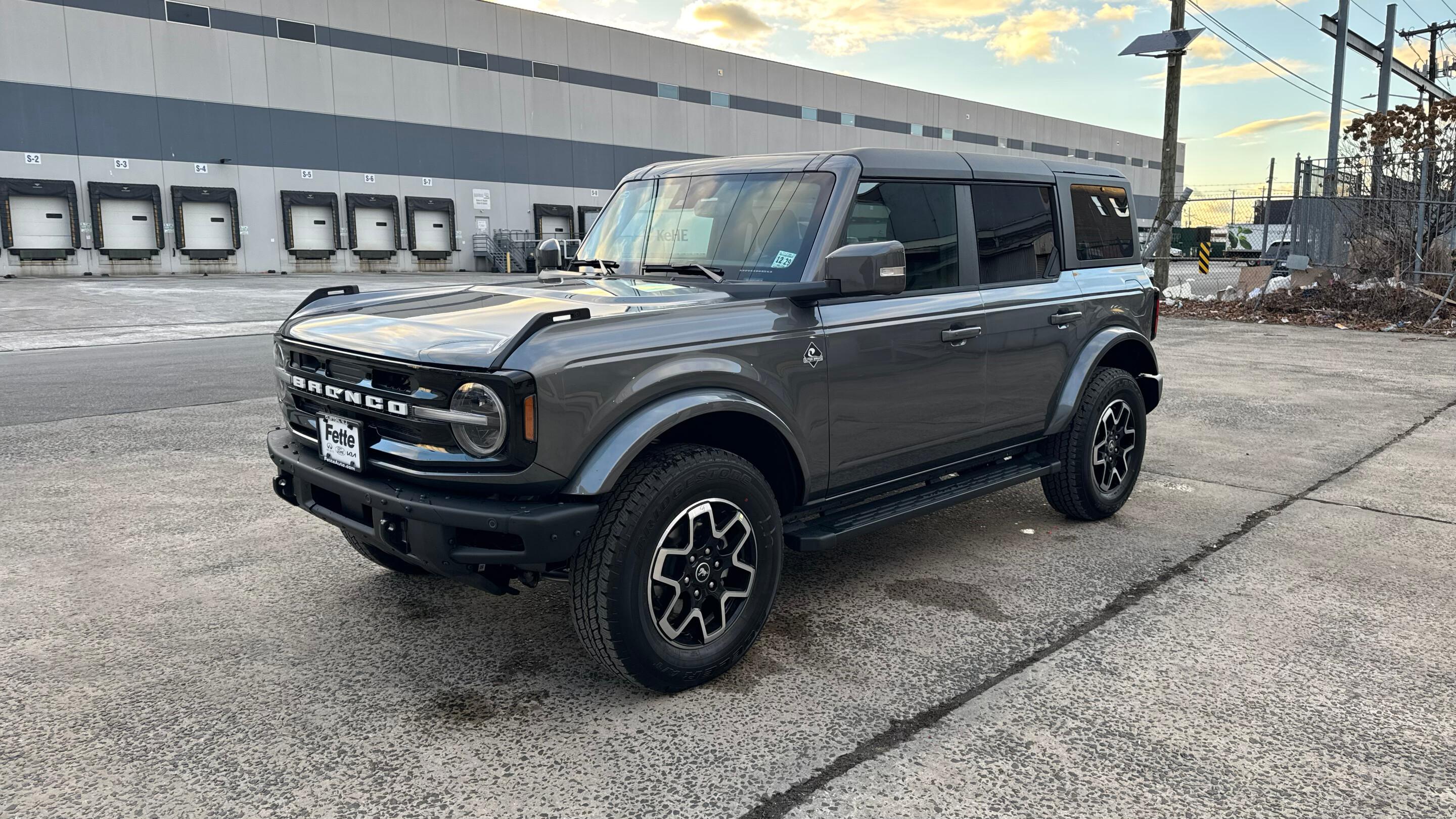 Ford Bronco 2024 in Newark, NJ