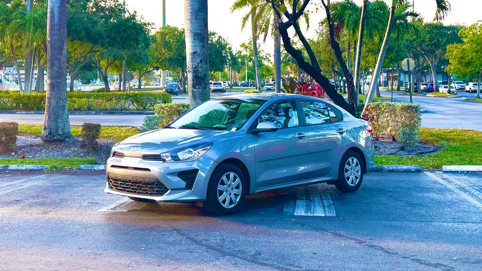 Kia Rio 2023 in Miami, FL