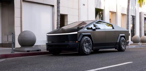 Tesla Cybertruck 2025