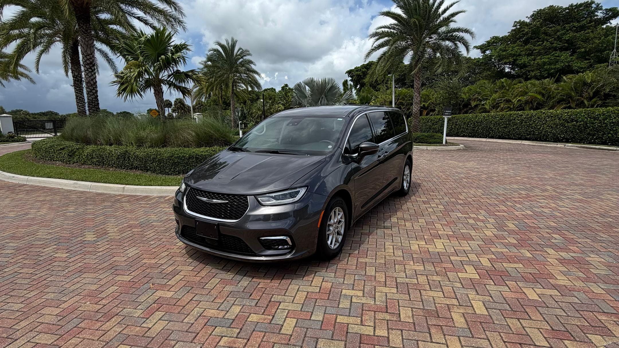 Chrysler Pacifica 2023 in Boca Raton, FL