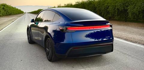 Tesla Model Y 2026