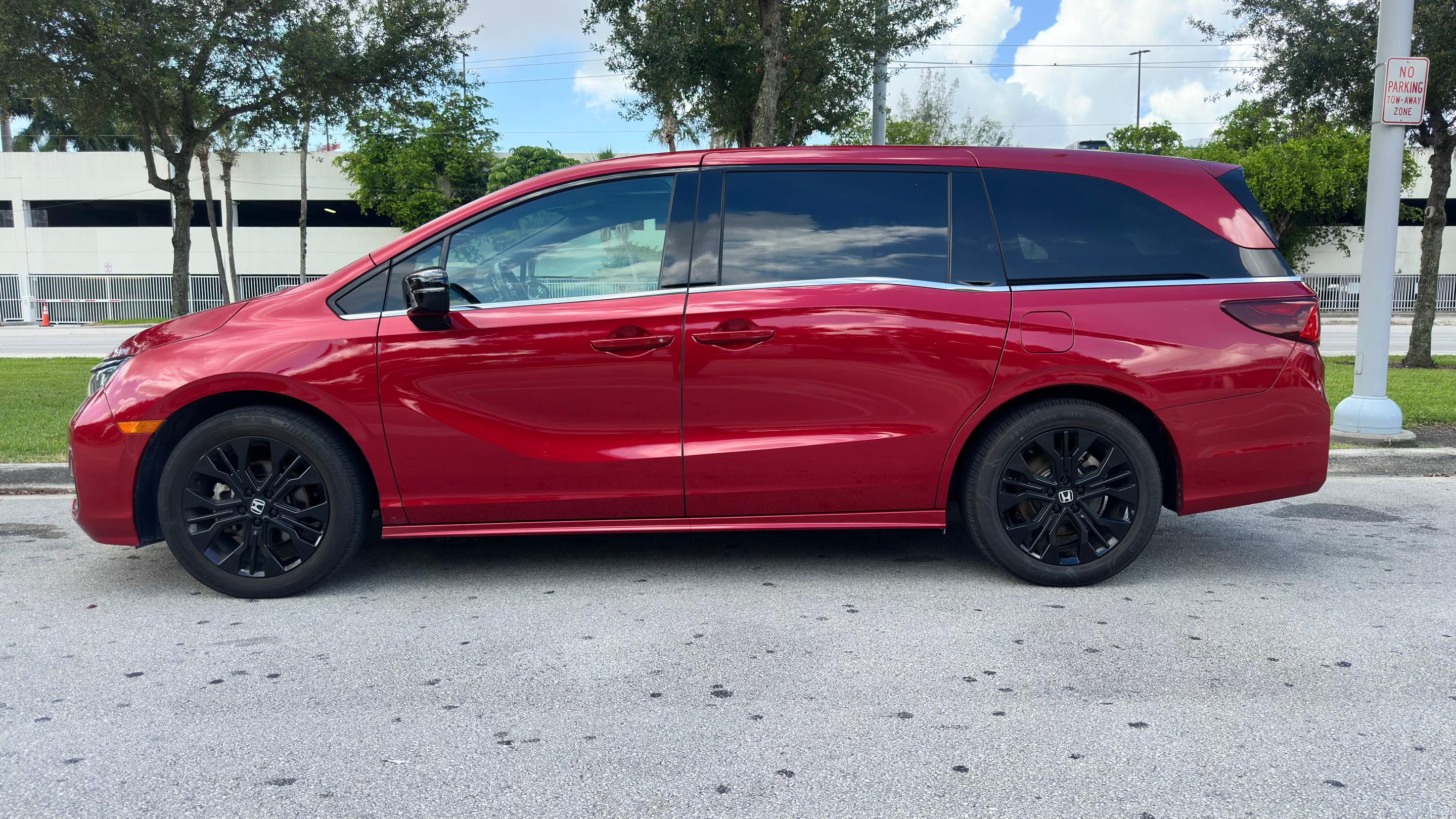 Honda Odyssey 2025 in Miami, FL